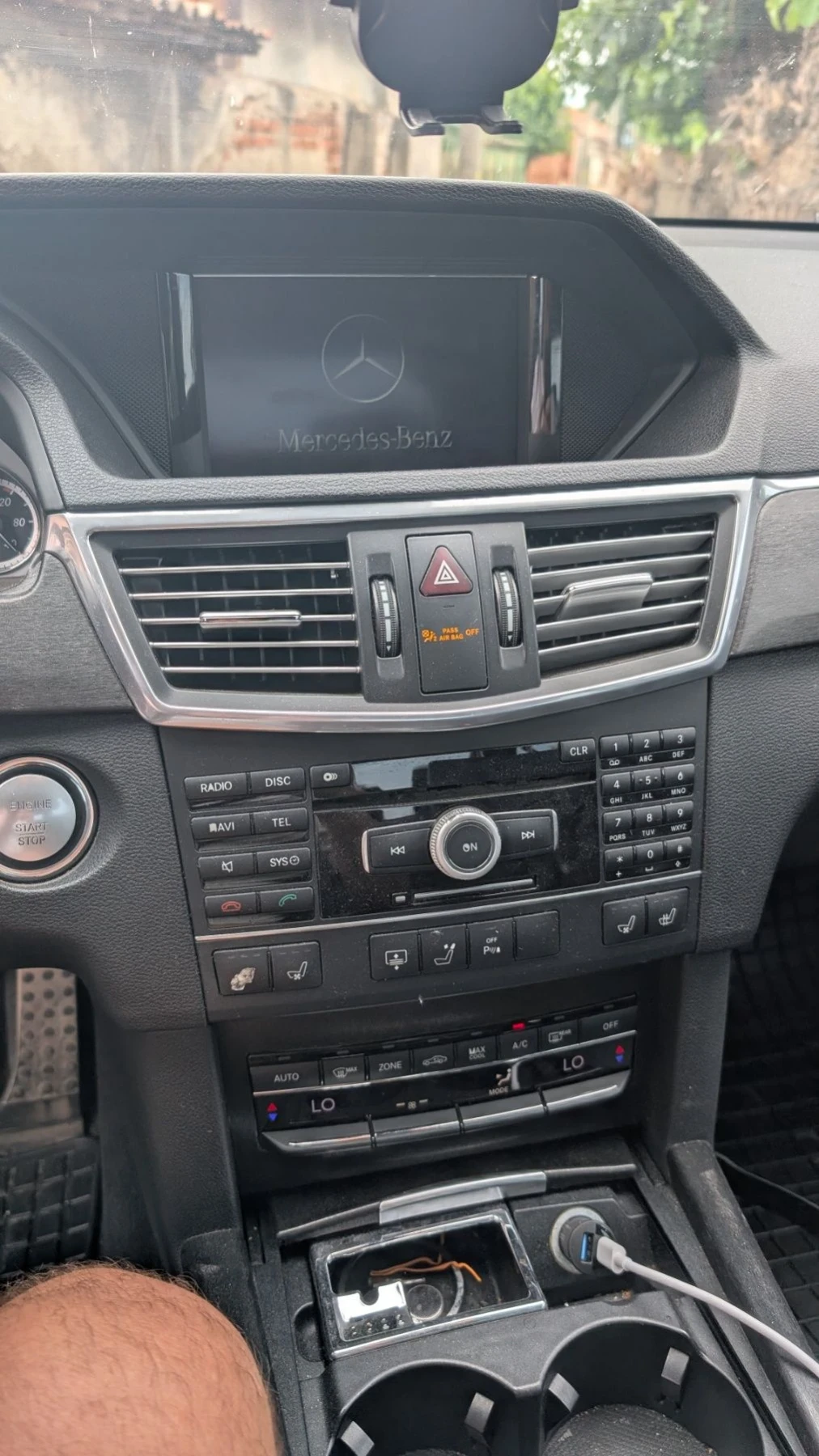 Mercedes-Benz E 500 4 Matic, снимка 7 - Автомобили и джипове - 56143506