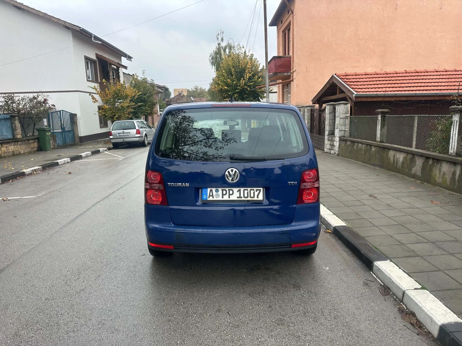 VW Touran, снимка 3 - Автомобили и джипове - 56740739