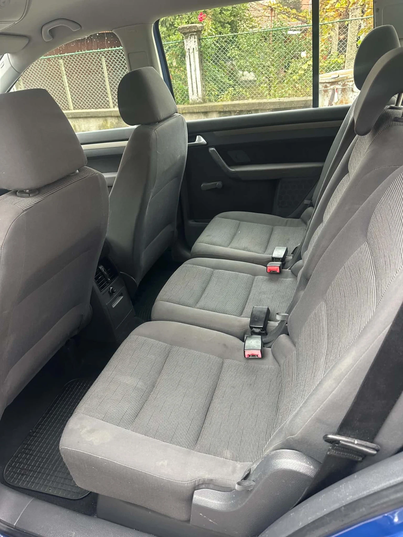 VW Touran, снимка 5 - Автомобили и джипове - 56740739