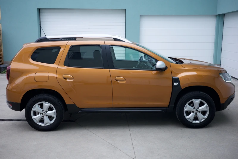 Dacia Duster 1.6 LPG, снимка 6 - Автомобили и джипове - 47491554