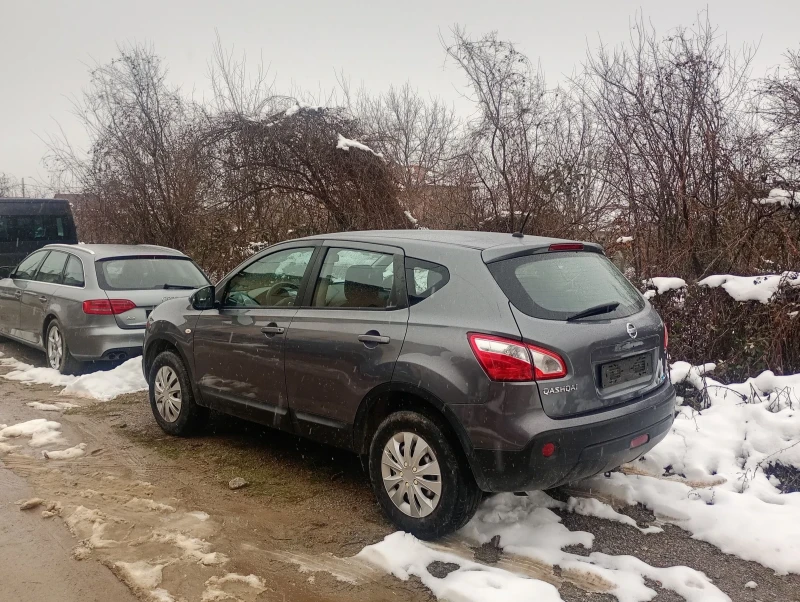 Nissan Qashqai 1.5dci..110, снимка 3 - Автомобили и джипове - 48472563