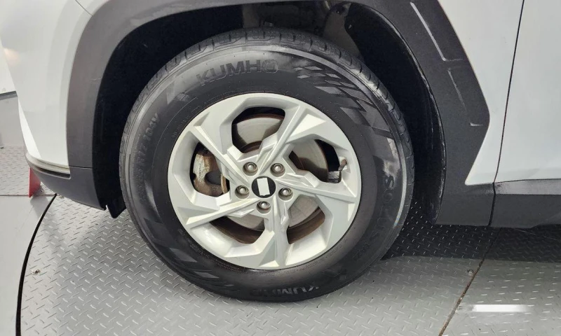 Hyundai Tucson Diesel 2.0 4WD Modern * НАЙ-ДОБРА ЦЕНА В БЪЛГАРИЯ*, снимка 5 - Автомобили и джипове - 52046208