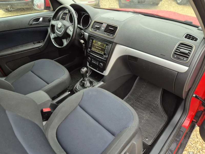 Skoda Yeti 2.0TDI 4X4, снимка 12 - Автомобили и джипове - 52588150