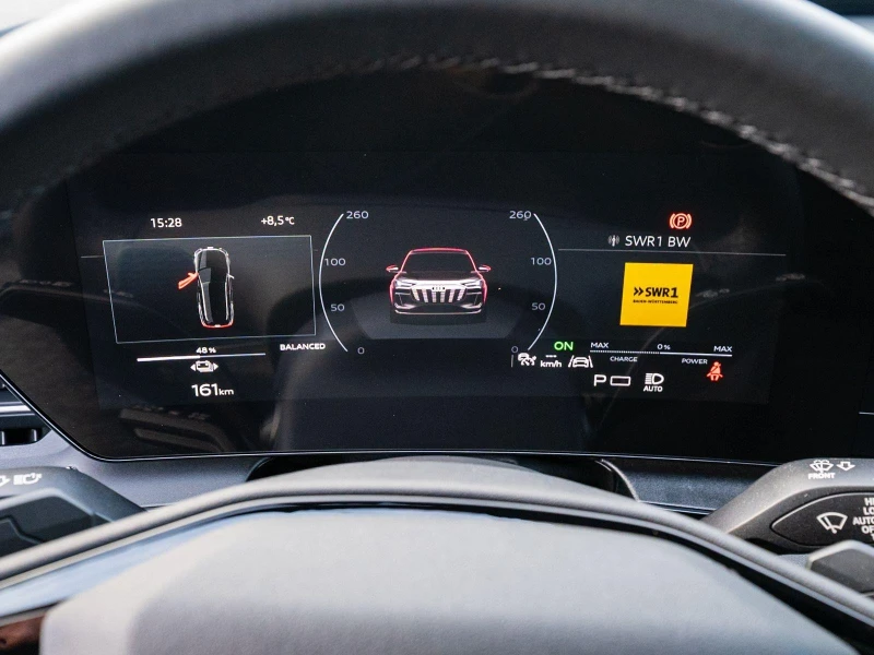 Audi Q6 83kW* S-LINE* DISTR* KEYLESS* 360CAM* MATRIX* , снимка 10 - Автомобили и джипове - 52747012