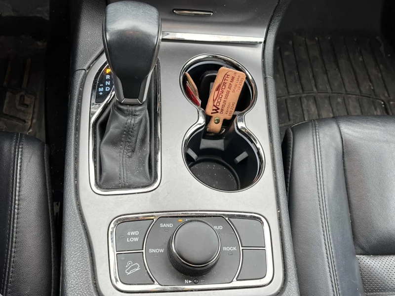 Jeep Grand cherokee LIMITED* X* 3.6* V6* 8ZF* 360КАМЕРА* ПОДГРЕВ* КЕЙЛ, снимка 10 - Автомобили и джипове - 53180404