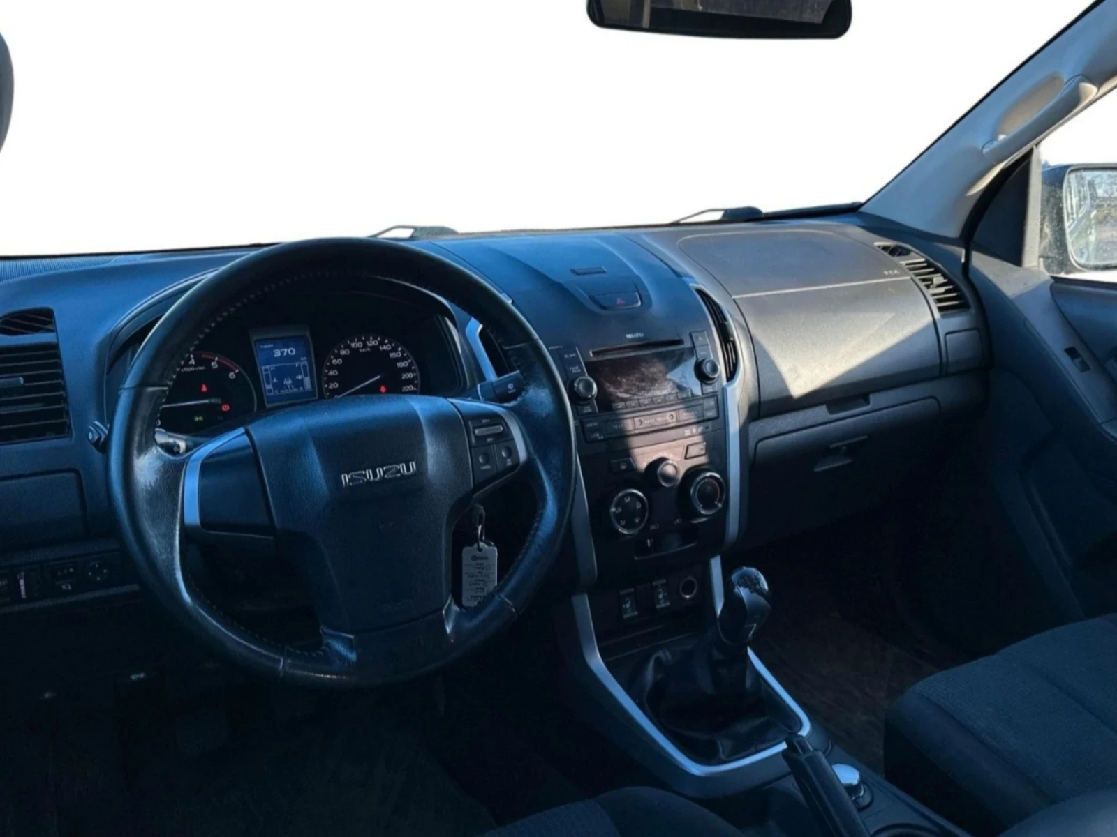 Isuzu D-max CREW CAB / 2.5 diesel / 163hp / EU6 / VAT - изображение 5