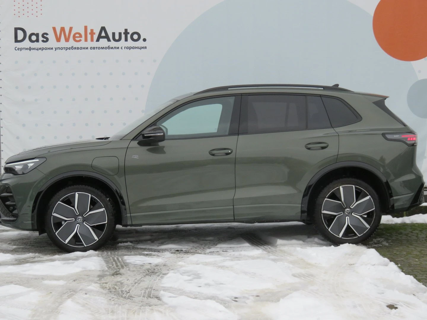 VW Tiguan R-Line Plus 1.5 eHybrid OPF DSG - изображение 3