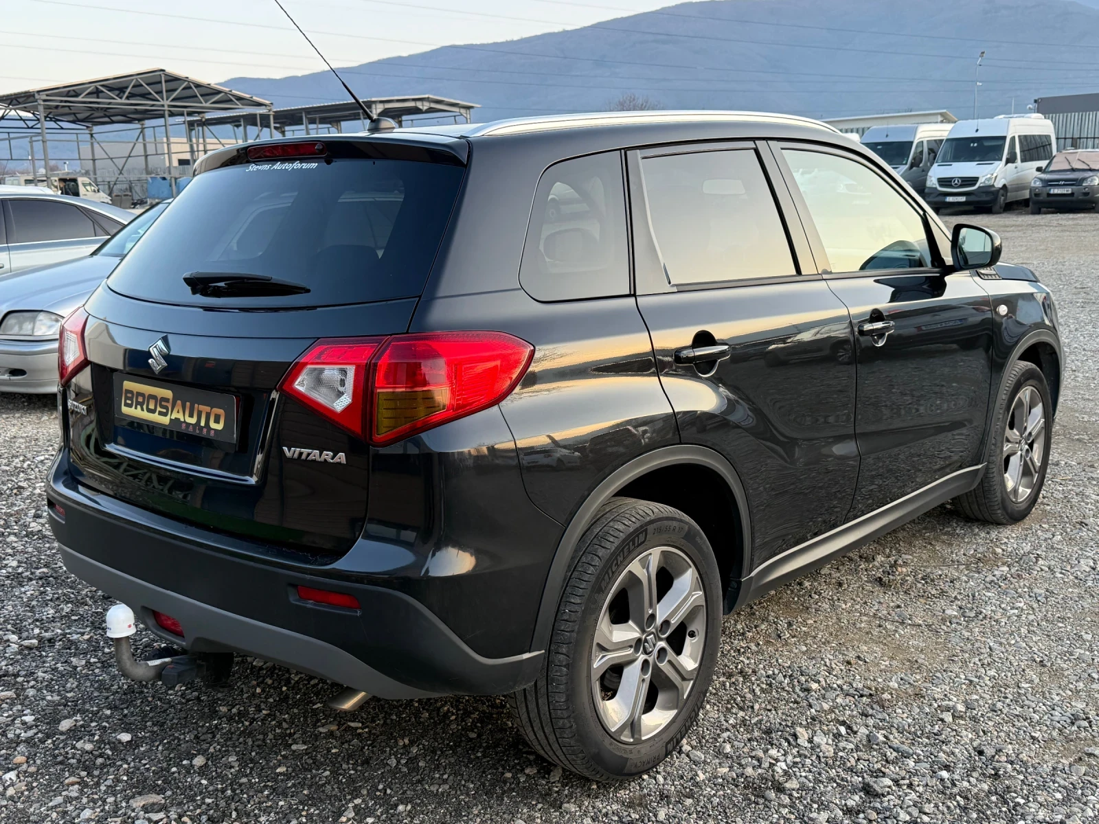 Suzuki Vitara 1.6 DDS NAVI CAMERA DISTRONIC EURO 6 - изображение 6
