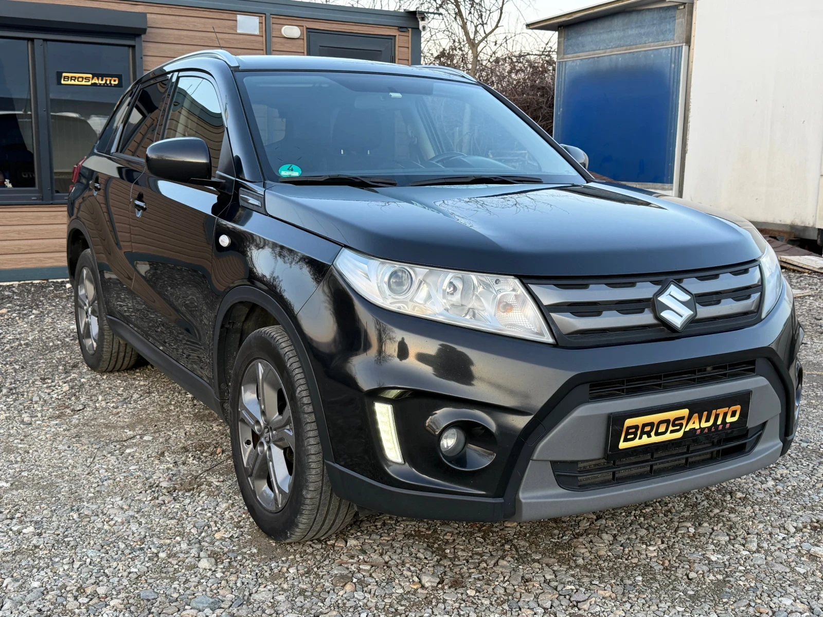 Suzuki Vitara 1.6 DDS NAVI CAMERA DISTRONIC EURO 6 - изображение 2
