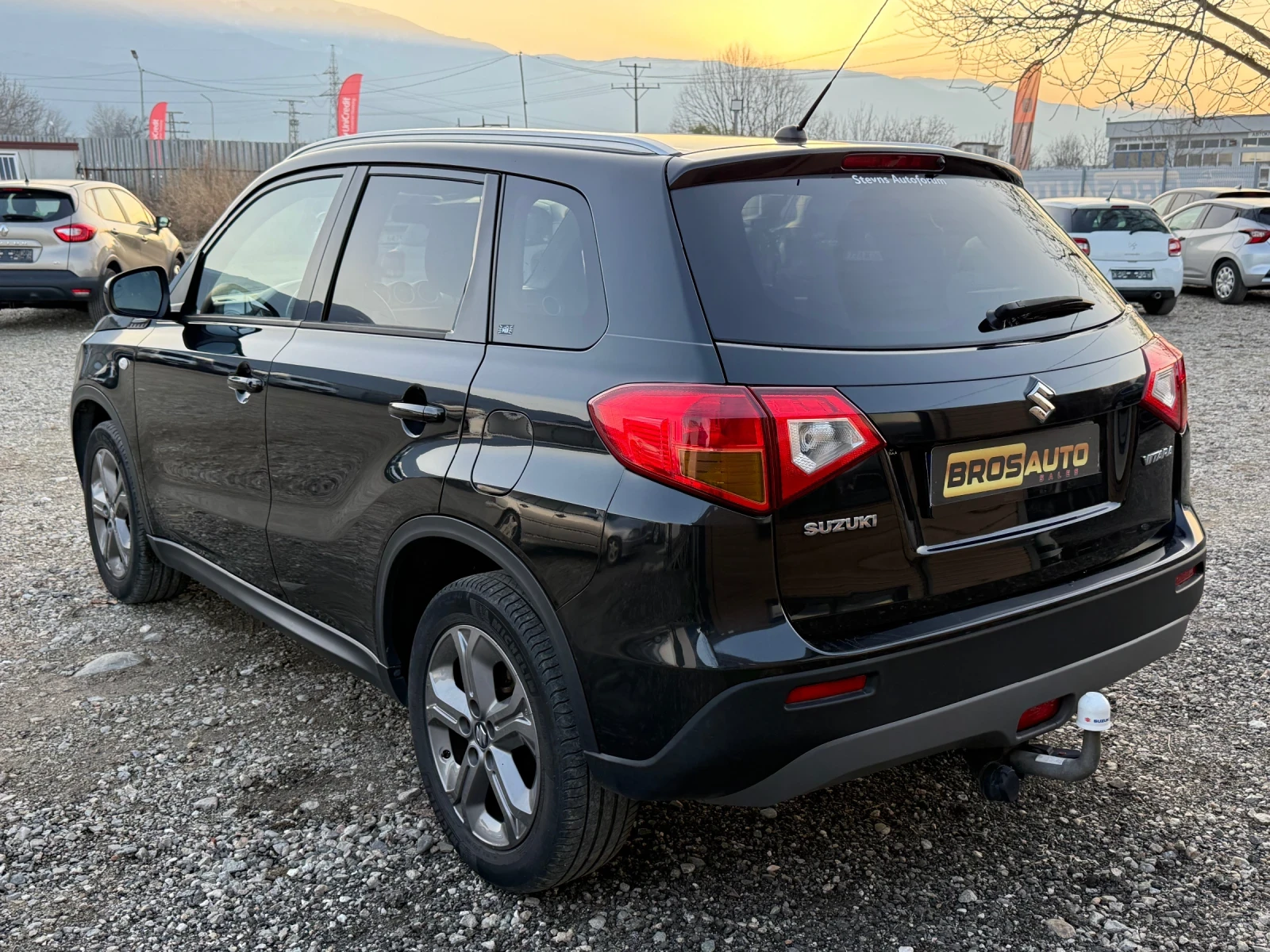 Suzuki Vitara 1.6 DDS NAVI CAMERA DISTRONIC EURO 6 - изображение 7
