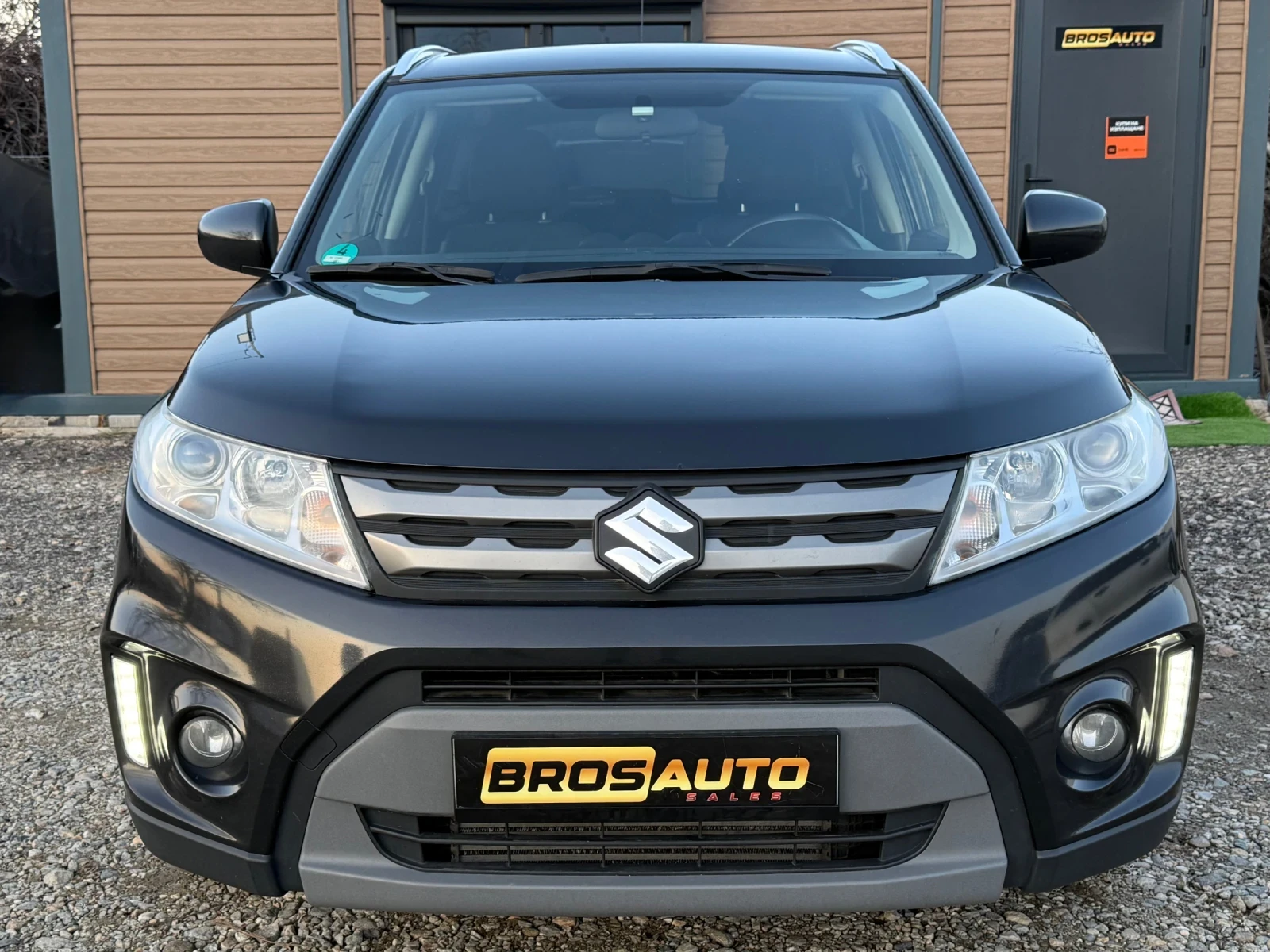 Suzuki Vitara 1.6 DDS NAVI CAMERA DISTRONIC EURO 6 - изображение 3
