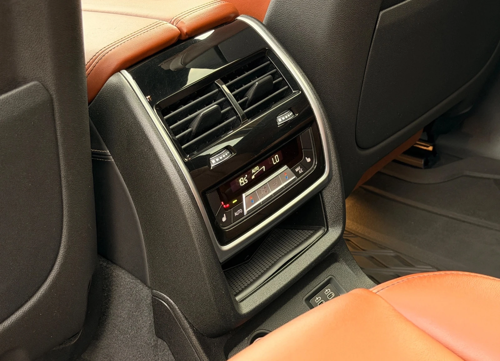 BMW X7 M50d xDrive 5+ 1, снимка 8 - Автомобили и джипове - 54516814