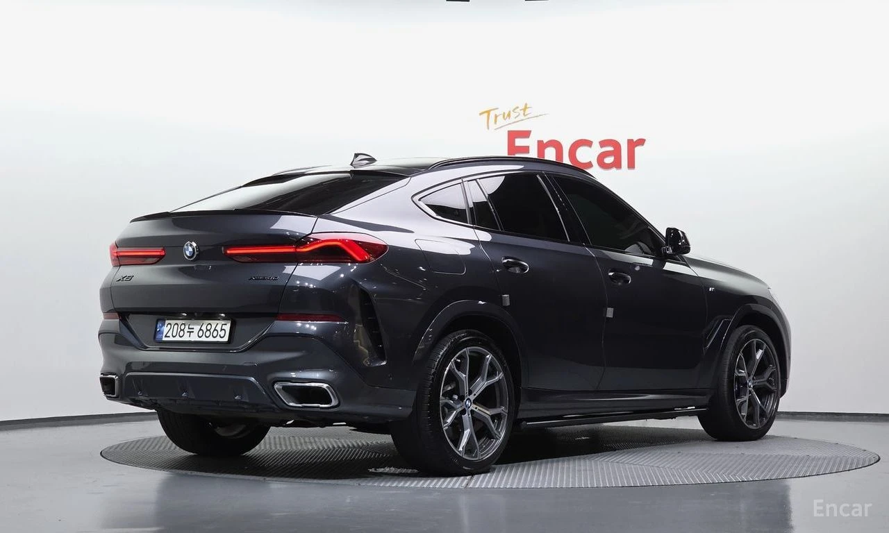BMW X6 M* SPORT* LASER* ДИСТРОНИК* 360КАМЕРА* МАСАЖ* LANE, снимка 2 - Автомобили и джипове - 55003652