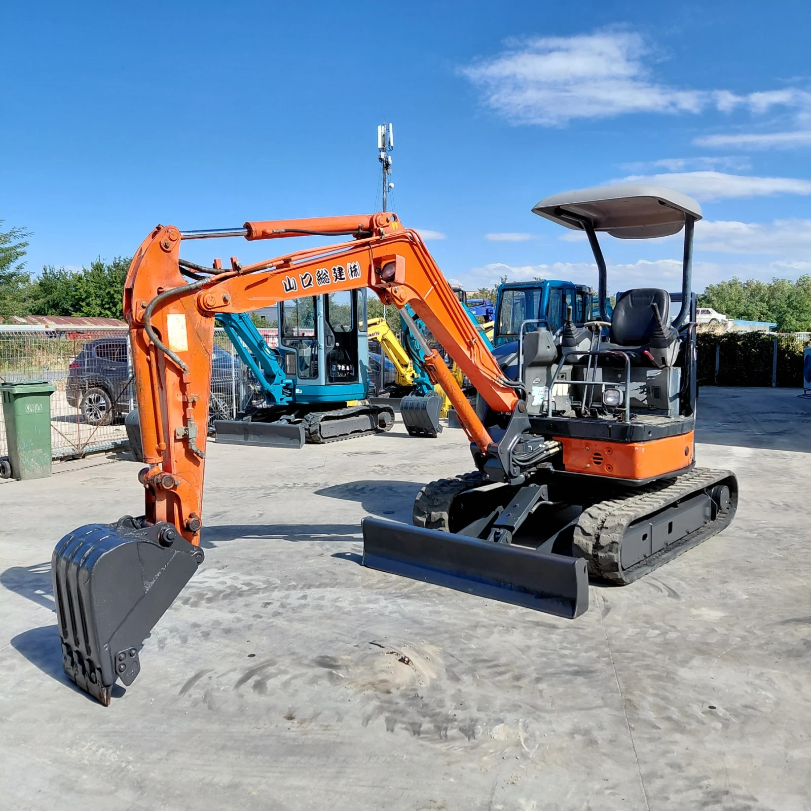 Багер Hitachi ZX30U-2 * ПРОМОЦИЯ * 