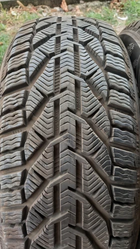 Гуми Зимни 215/55R17, снимка 3