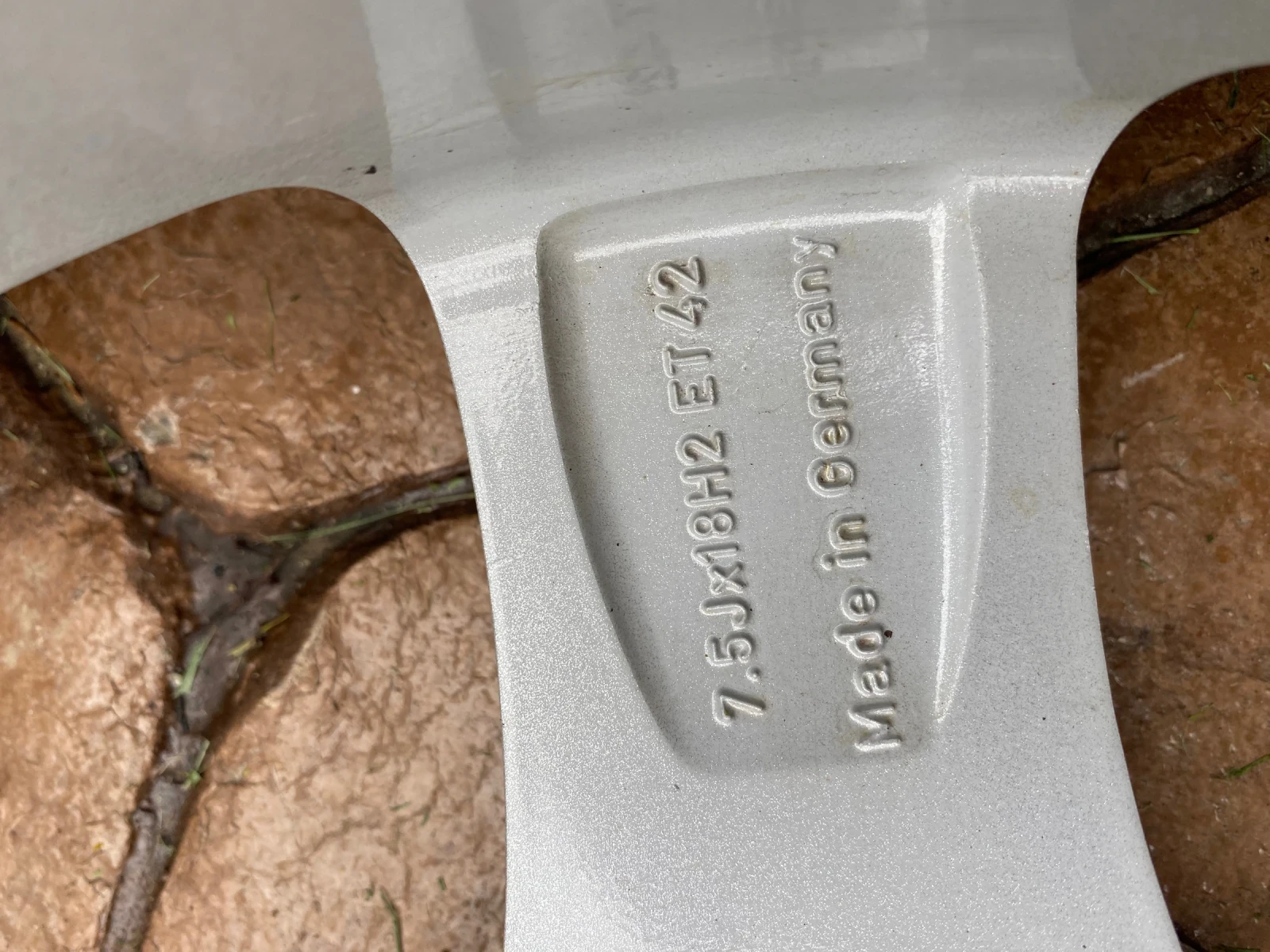 ���� � ������ 225/45R18 | Mobile.bg � ����������� 6