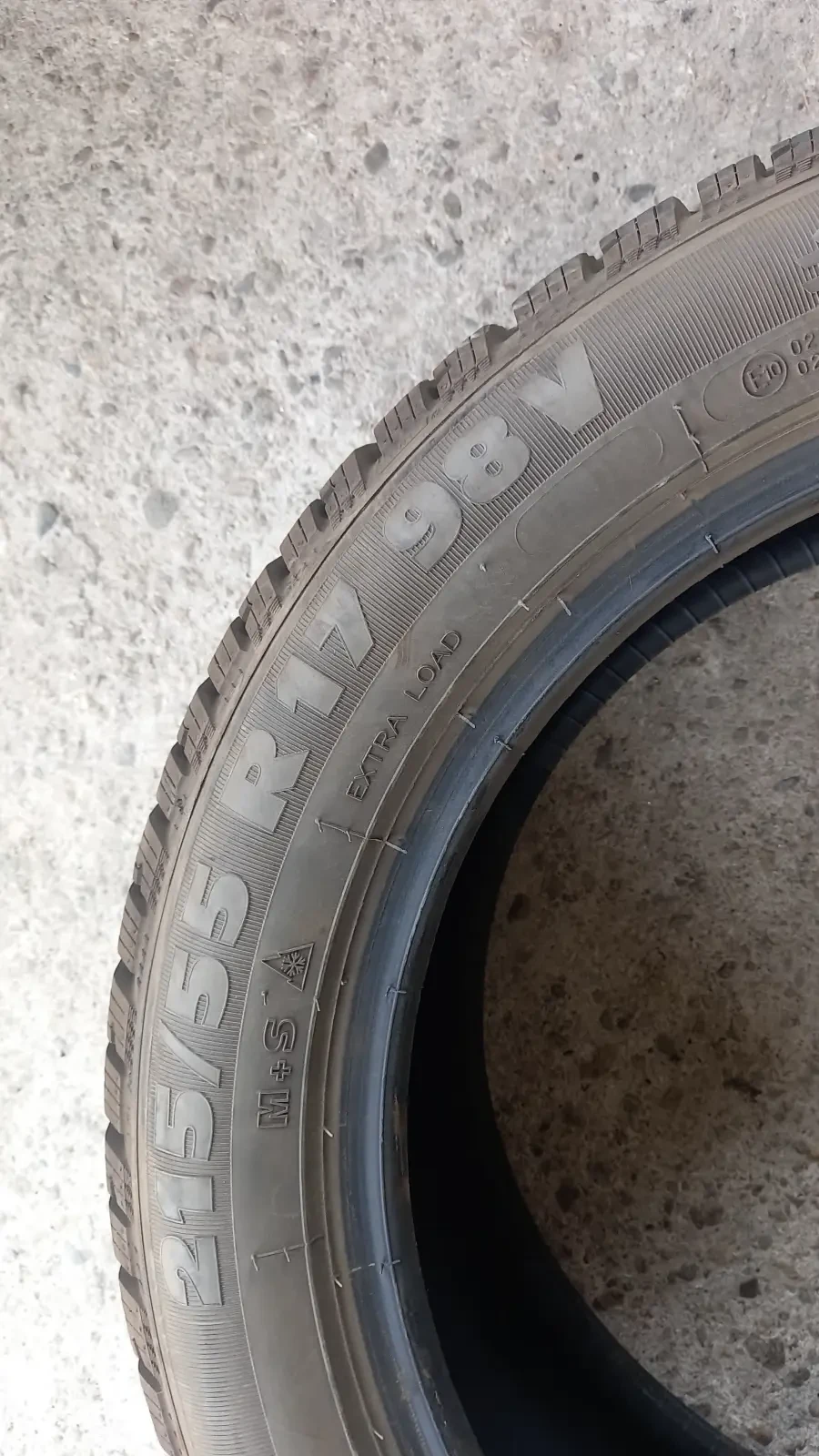 Гуми Зимни 215/55R17, снимка 7 - Гуми и джанти - 56103337