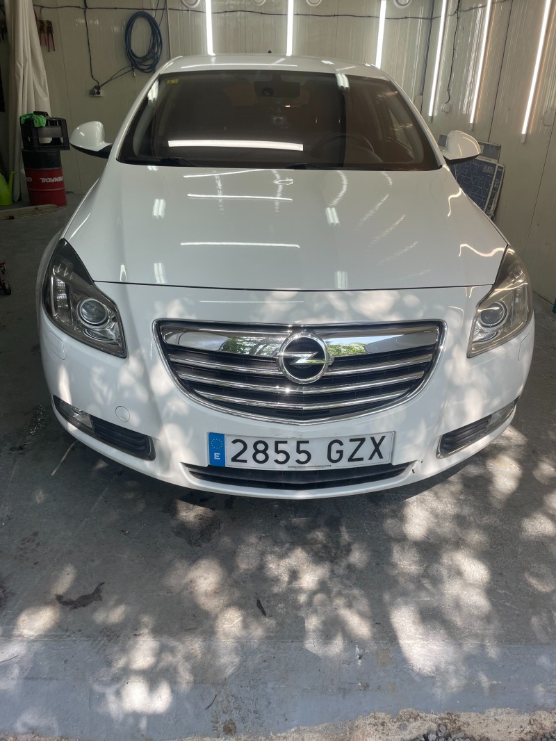 Opel Insignia, снимка 1 - Автомобили и джипове - 46128271