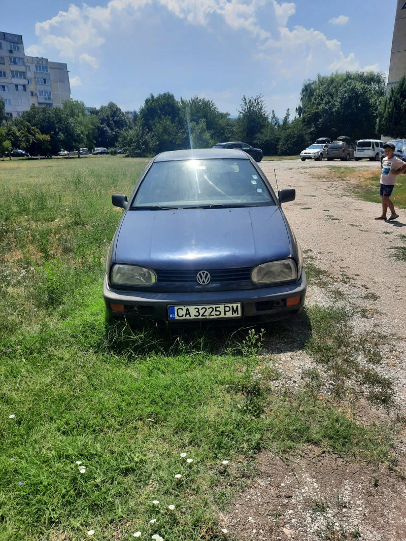 VW Golf  PERFEKT, снимка 1 - Автомобили и джипове - 46681546