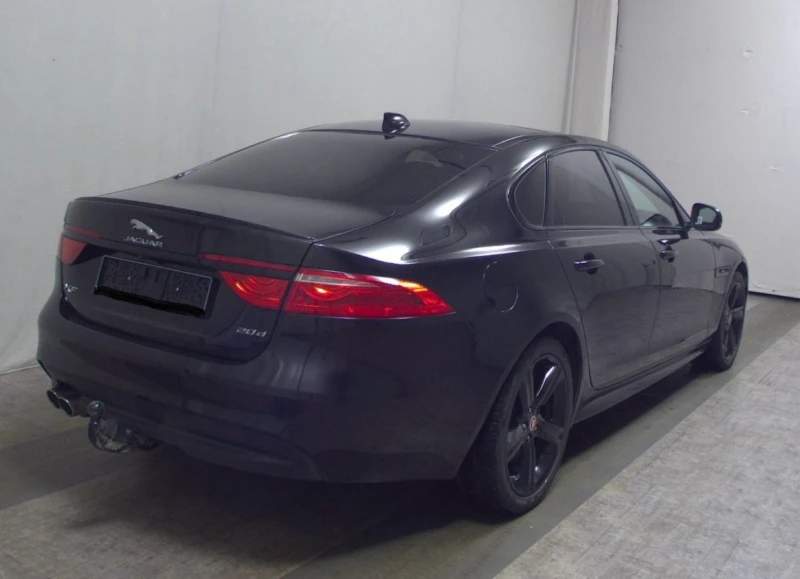 Jaguar Xf 20d R-Sport Панорама Теглич ЛИЗИНГ, снимка 3 - Автомобили и джипове - 47432644