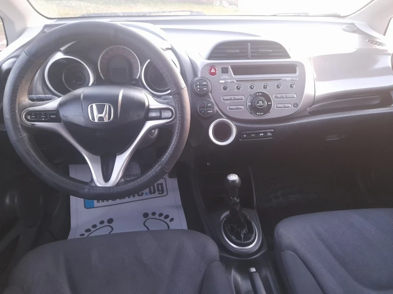 Honda Jazz 1.4 бензин, снимка 10 - Автомобили и джипове - 48853005