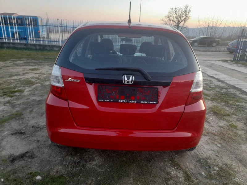 Honda Jazz 1.4 бензин, снимка 9 - Автомобили и джипове - 48853005