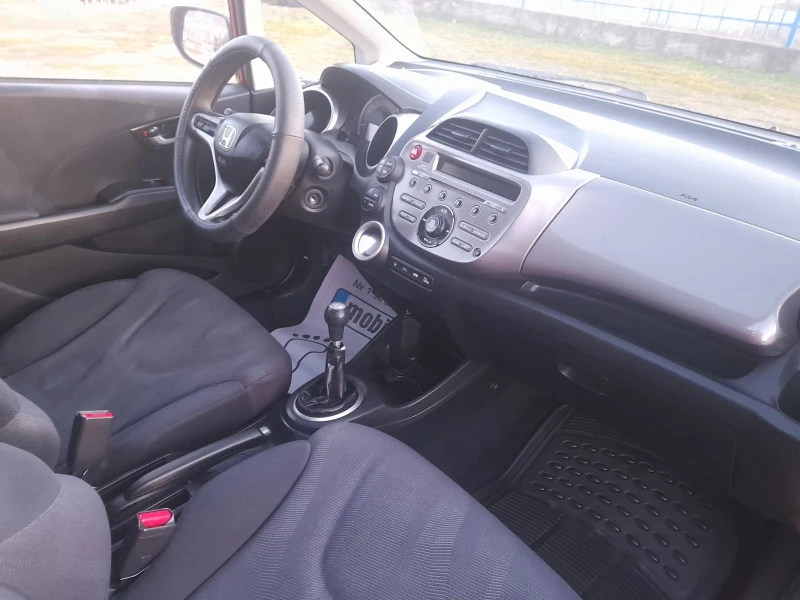 Honda Jazz 1.4 бензин, снимка 12 - Автомобили и джипове - 48853005