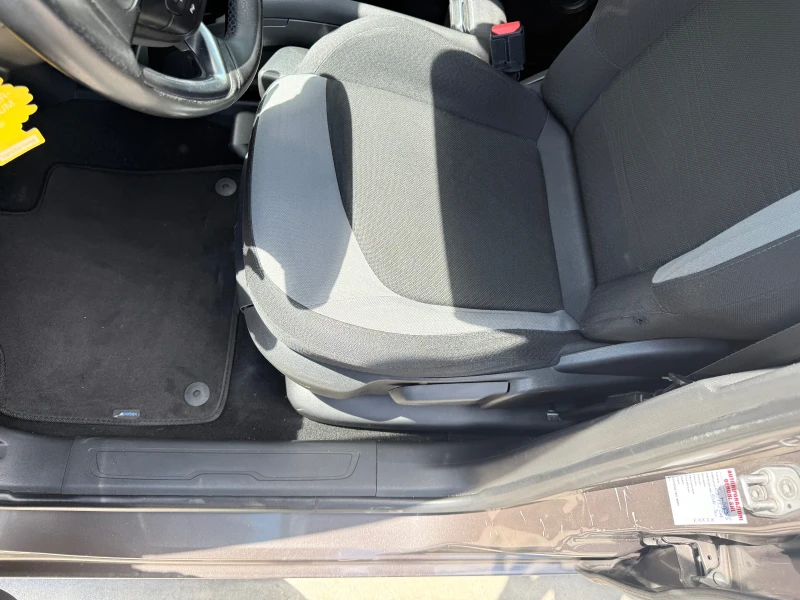 Citroen Grand C4 Picasso 1.6hdi 120ps AUT 7места LED 2016г evro6b, снимка 11 - Автомобили и джипове - 50372360