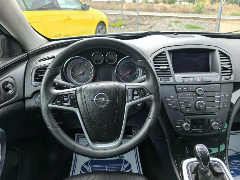 Opel Insignia 2.0T 4х4, снимка 14 - Автомобили и джипове - 51486199
