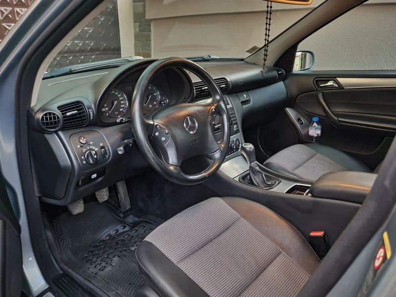 Mercedes-Benz C 200, снимка 6 - Автомобили и джипове - 53253892