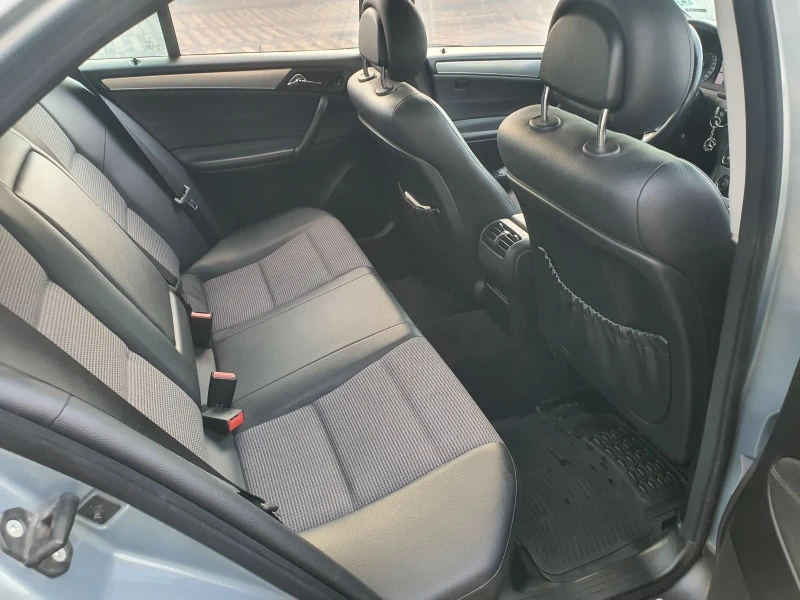 Mercedes-Benz C 200, снимка 7 - Автомобили и джипове - 53253892
