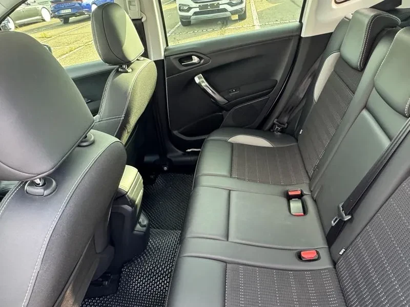 Peugeot 2008 1.6 BlueHDI - САМО 30% АВАНС, снимка 10 - Автомобили и джипове - 56016832