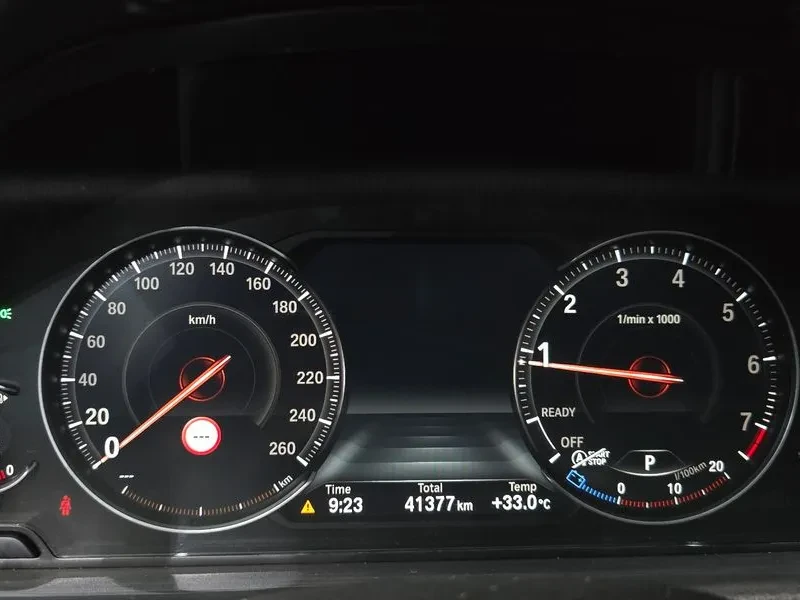 BMW 320 i - САМО 30% АВАНС, снимка 8 - Автомобили и джипове - 56304493