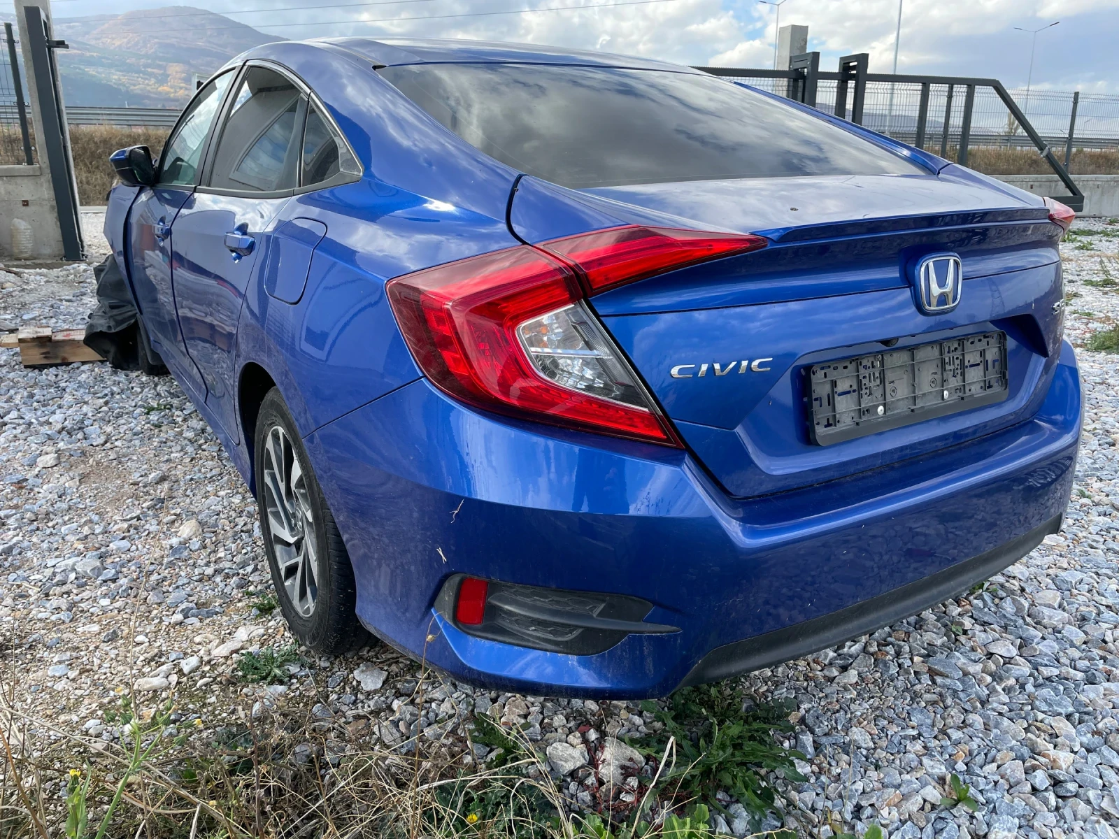 Honda Civic продава се на части! - изображение 4