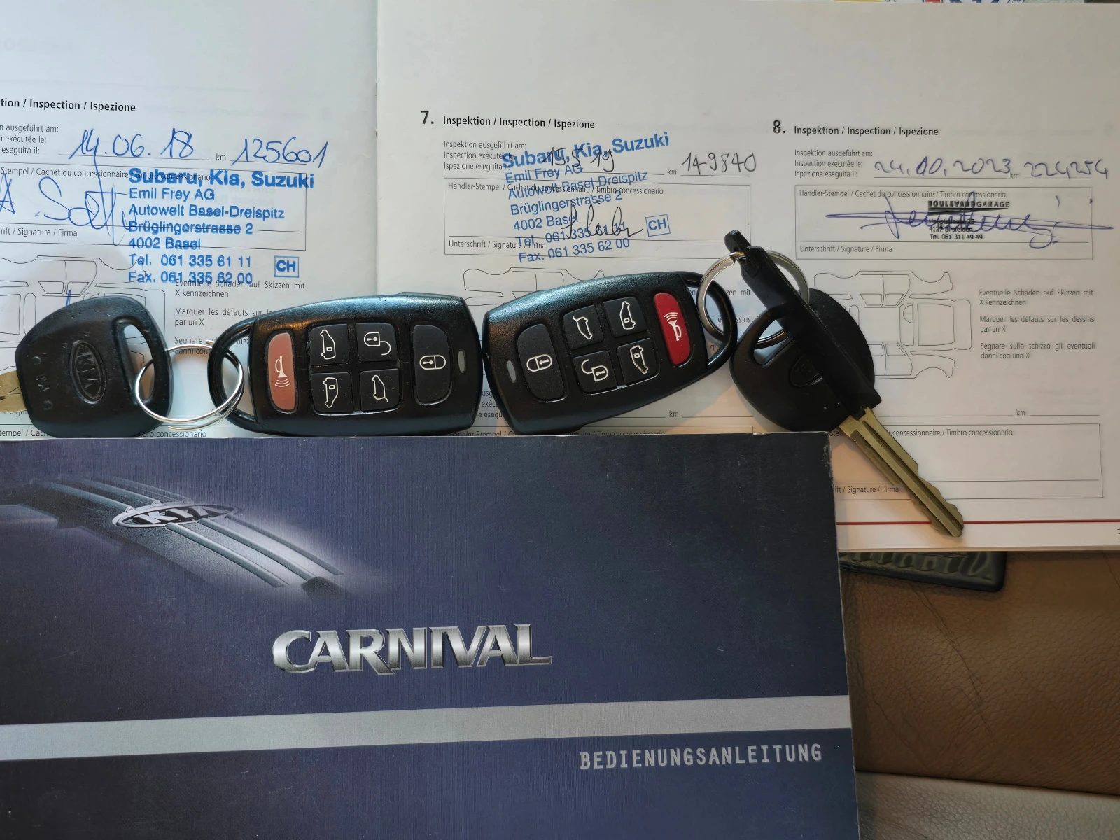 Kia Carnival 2.2CRDi/Авт./Кожа/Лизинг/Швейцария - изображение 9