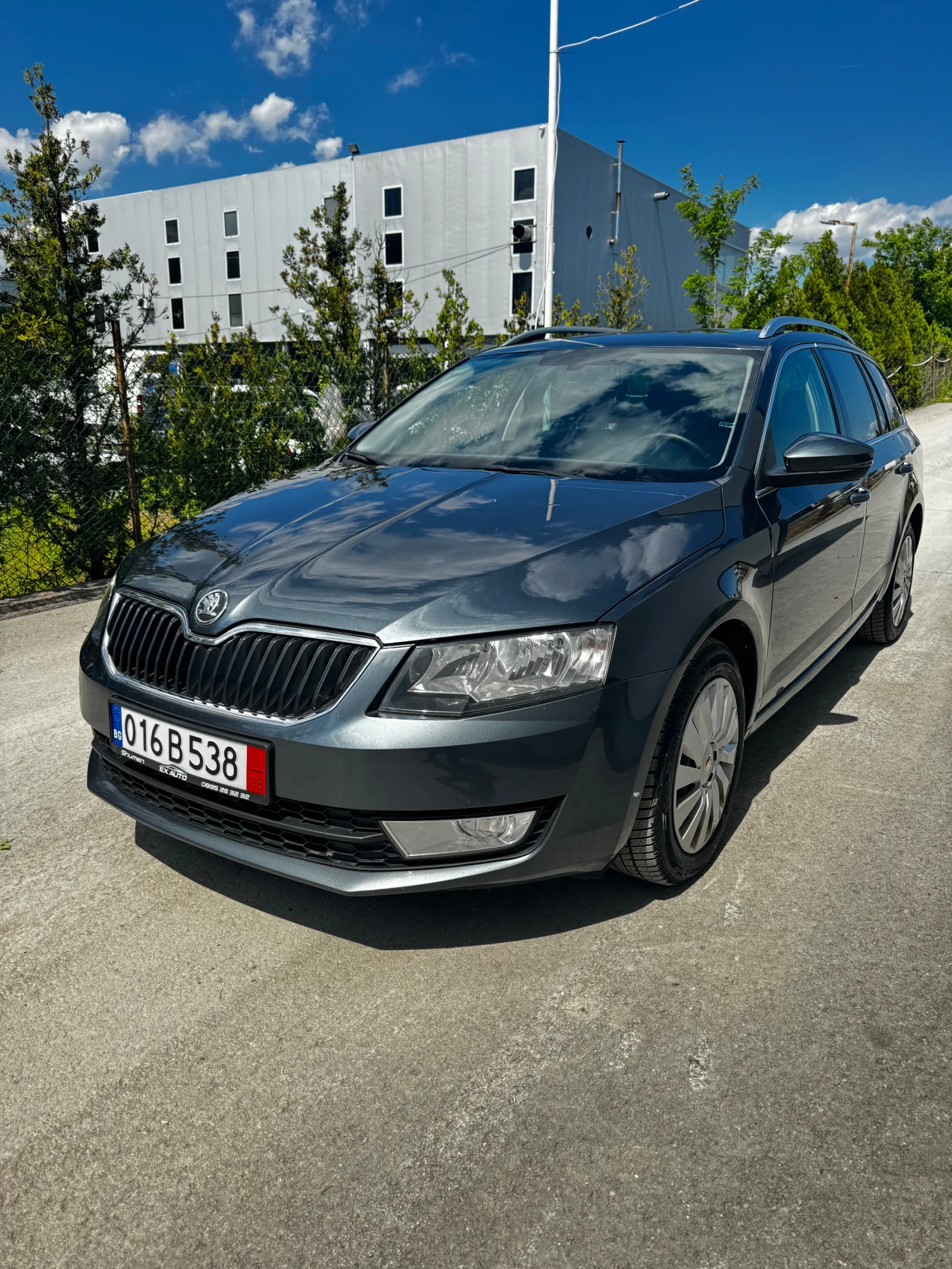 Skoda Octavia 2.0TDI 150к.с. DSG* PANO* NAVI - изображение 2