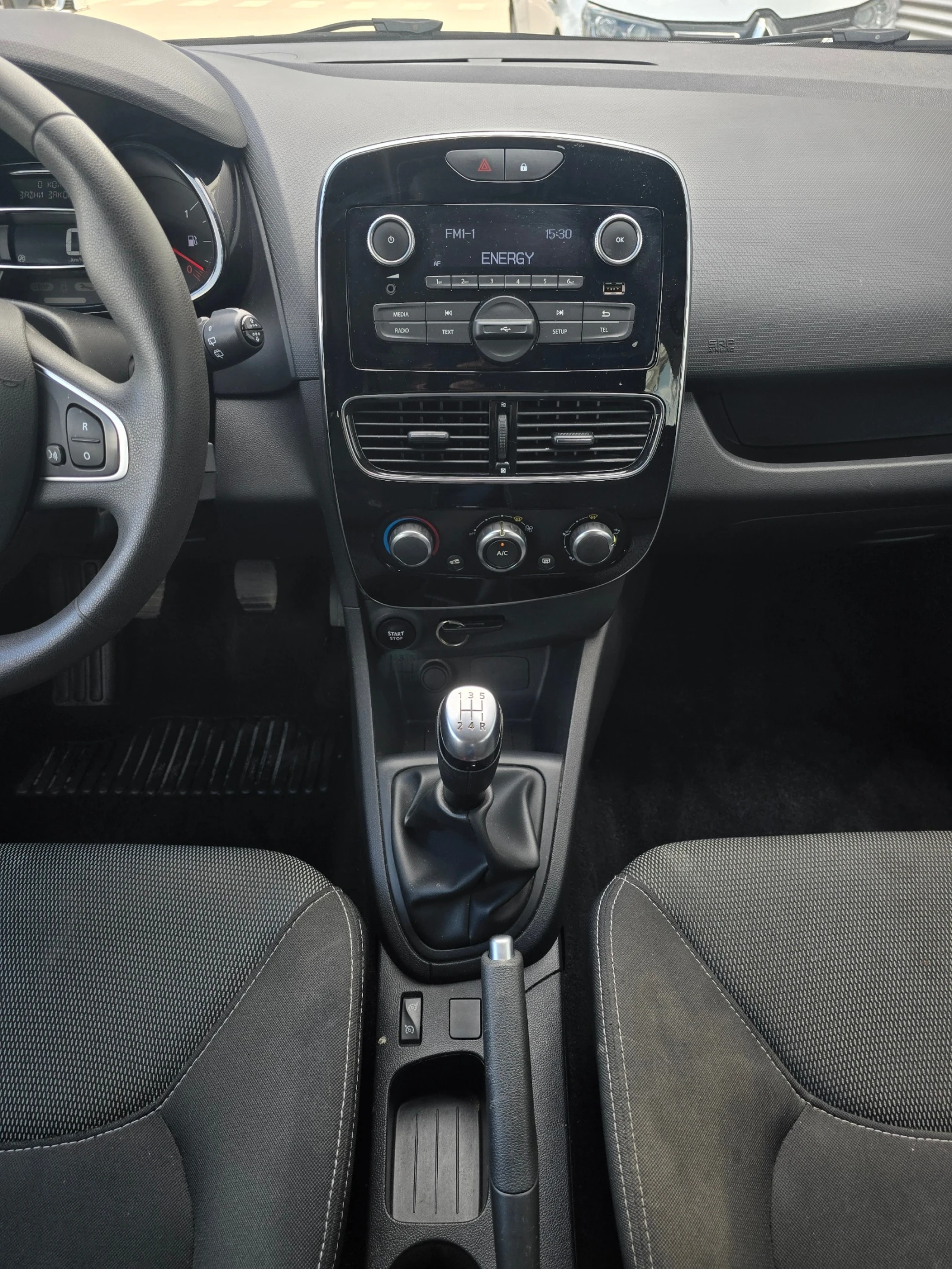 Renault Clio 0.9 Tce - изображение 9