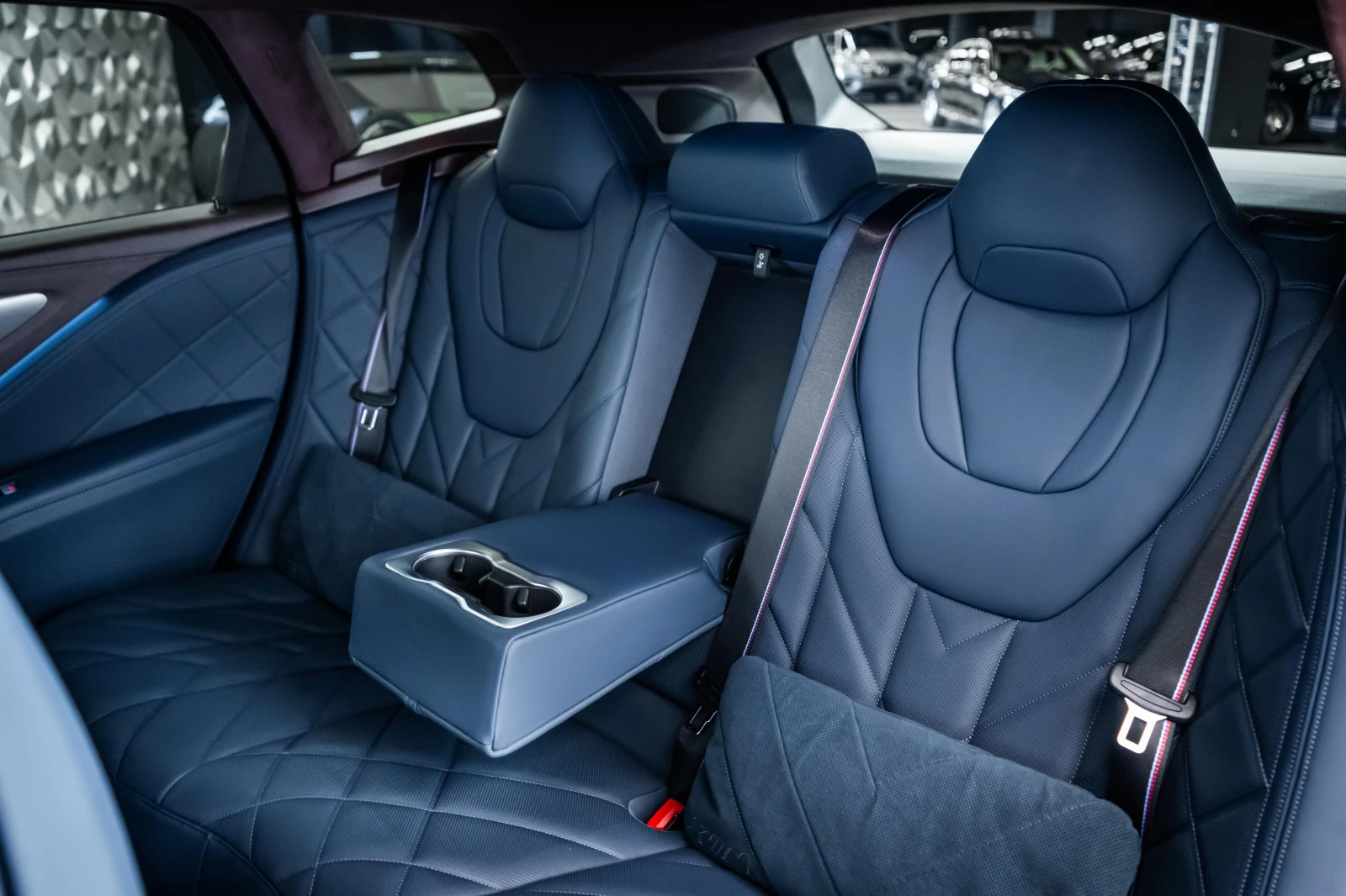 BMW XM xDrive* Bowers&Wilkins* 360 | Mobile.bg   14