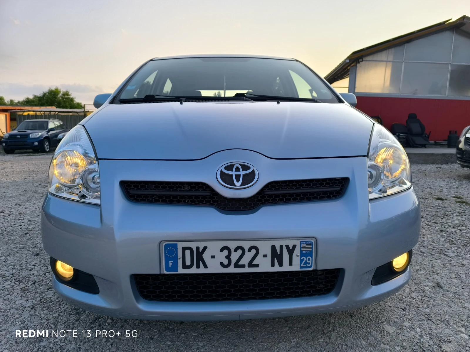 Toyota Corolla verso 2.2D-4D SOL FACE - изображение 2