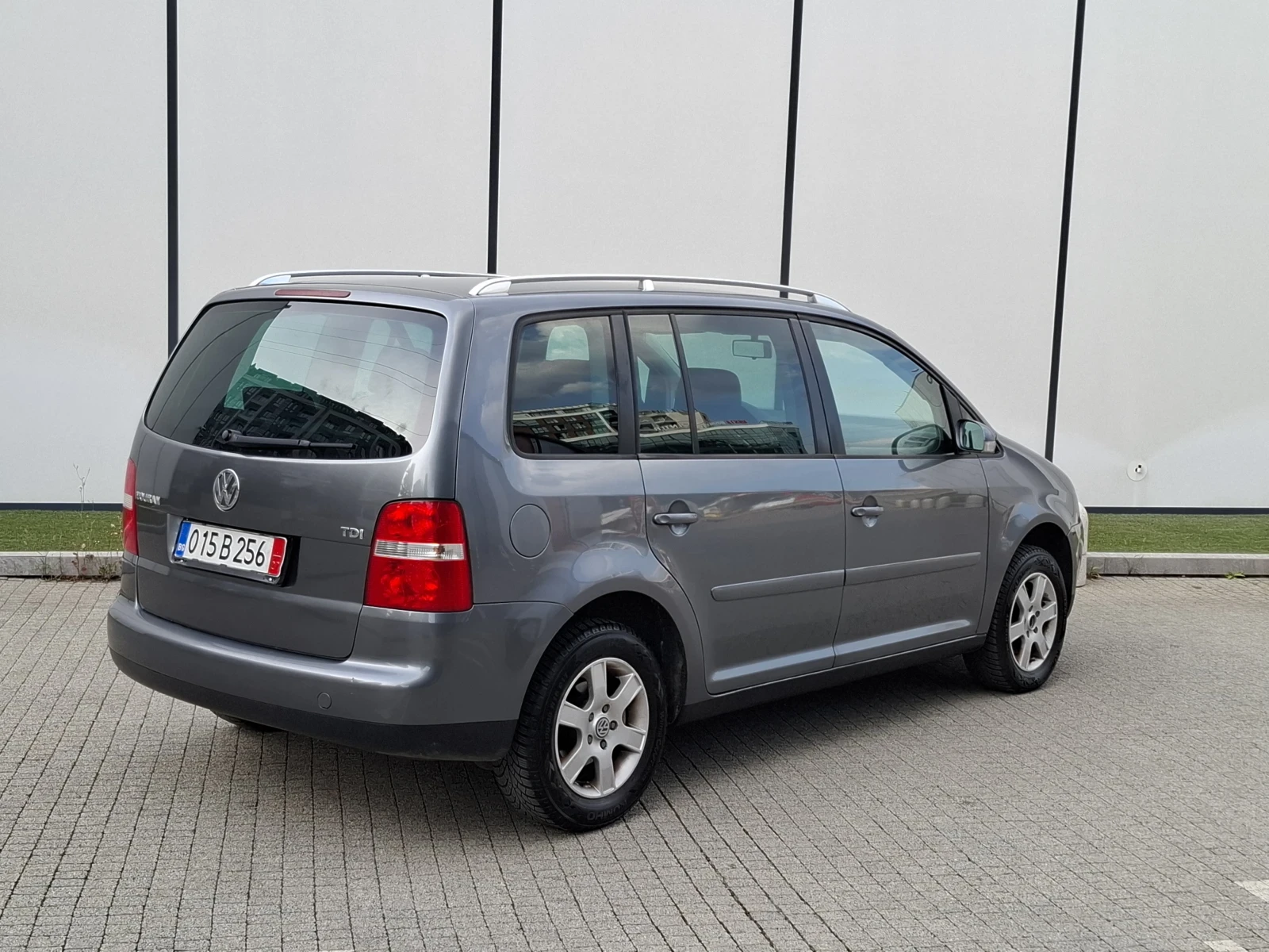 VW Touran 1.9TDI* (105кс)* * 6-СКОРОСТИ* * 6+ 1* НОВ ВНОС*  - изображение 10