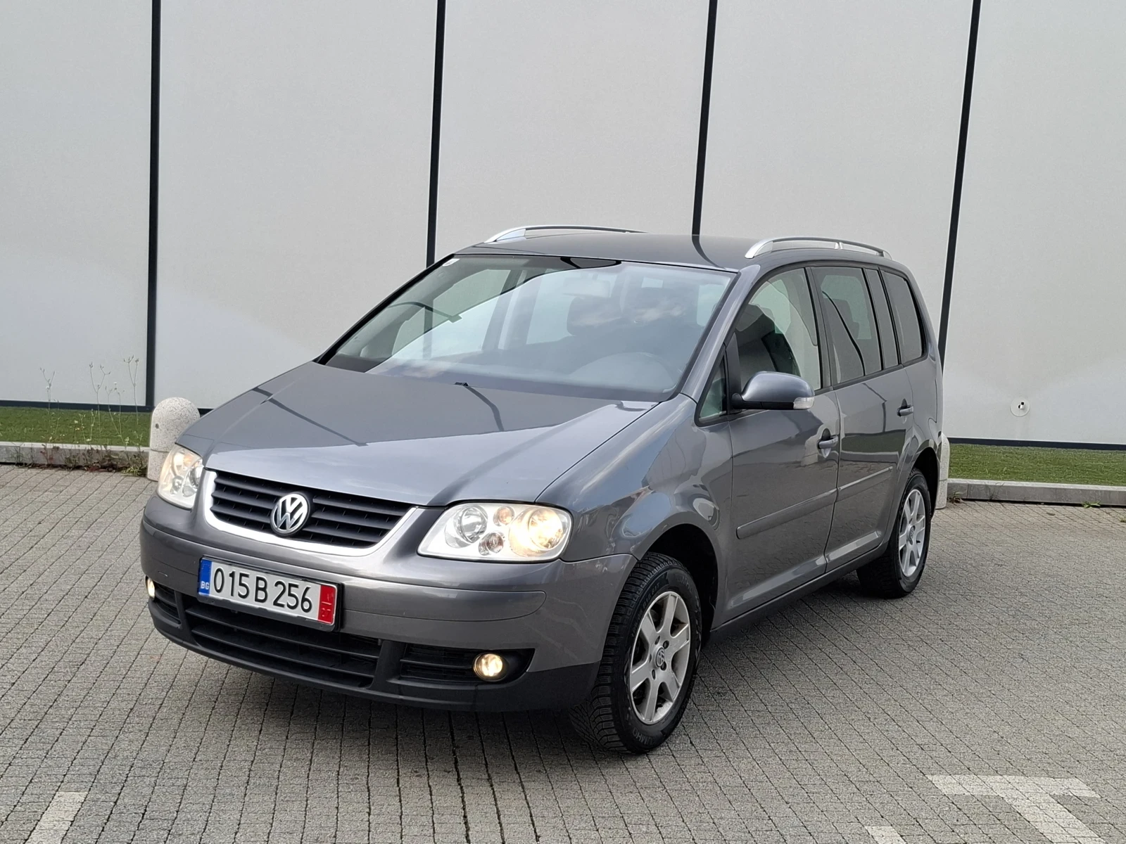 VW Touran 1.9TDI* (105кс)* * 6-СКОРОСТИ* * 6+ 1* НОВ ВНОС*  - изображение 2