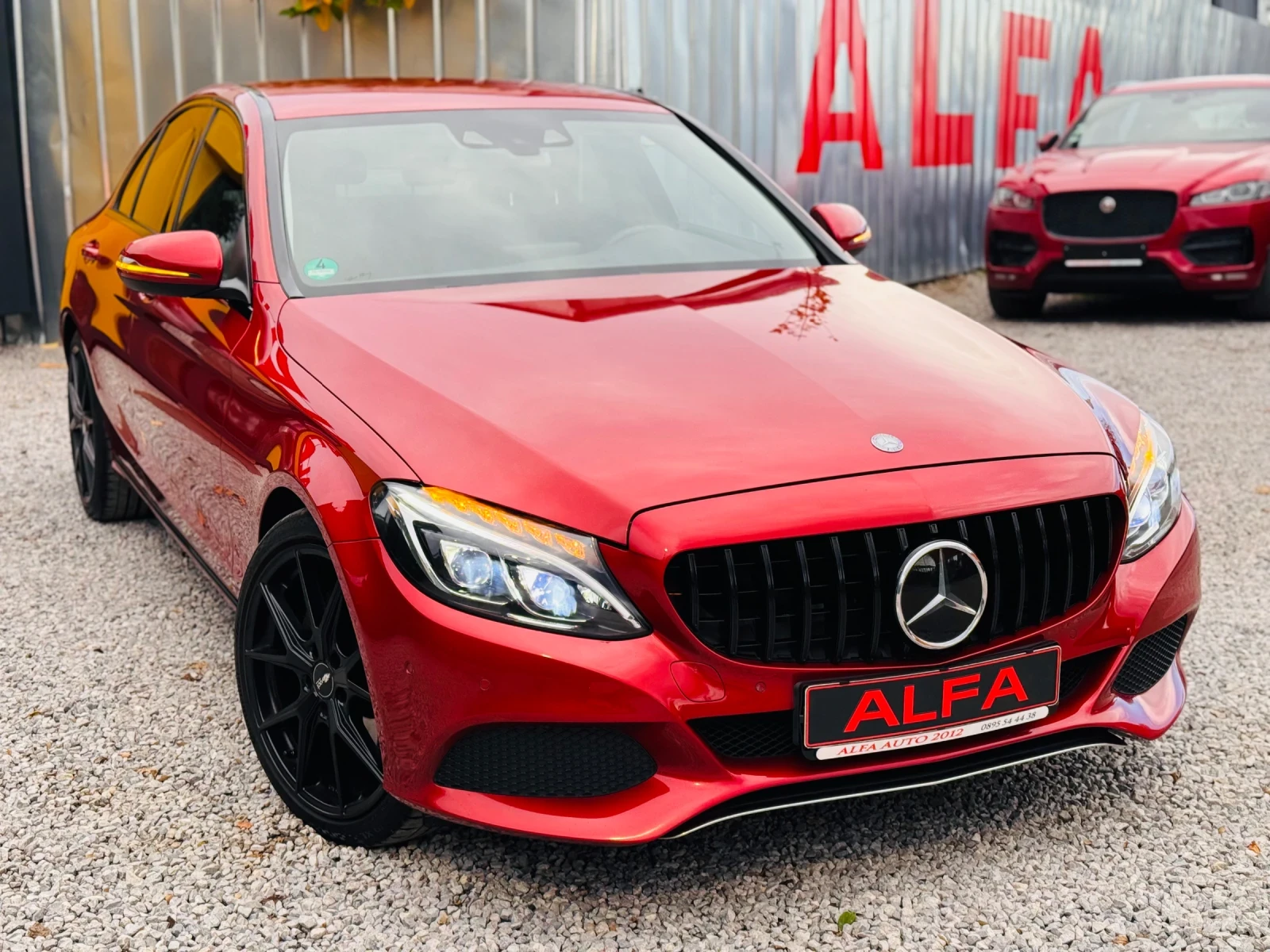 Mercedes-Benz C 220 d/AMG/СЕДАН/ВС.ЕКТРИ/СЕРВ.ИСТОРИЯ/НОВА КОЛА/// - изображение 4