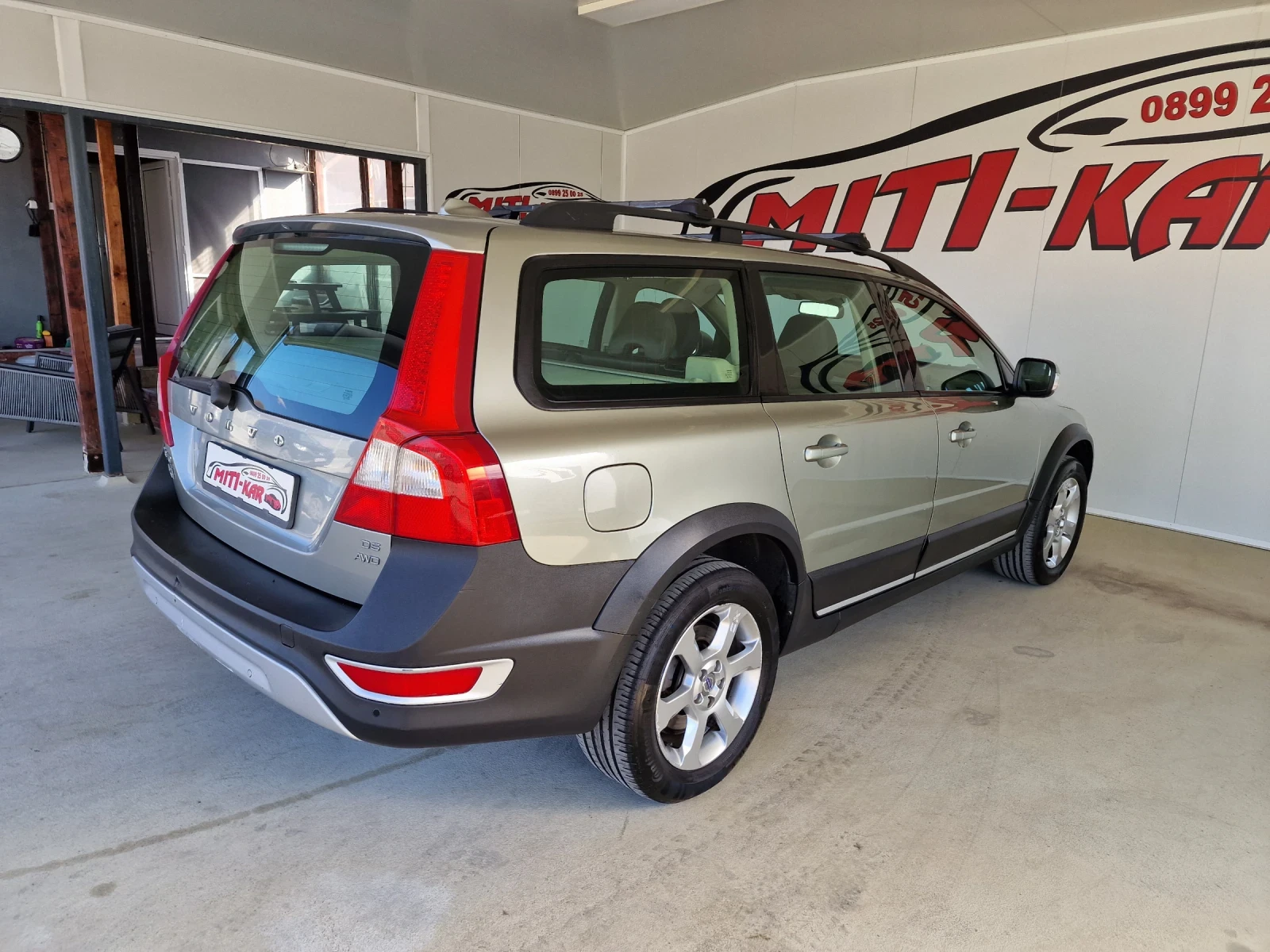 Volvo Xc70 D5 2.4 185kc 4x4, снимка 6 - Автомобили и джипове - 53816757