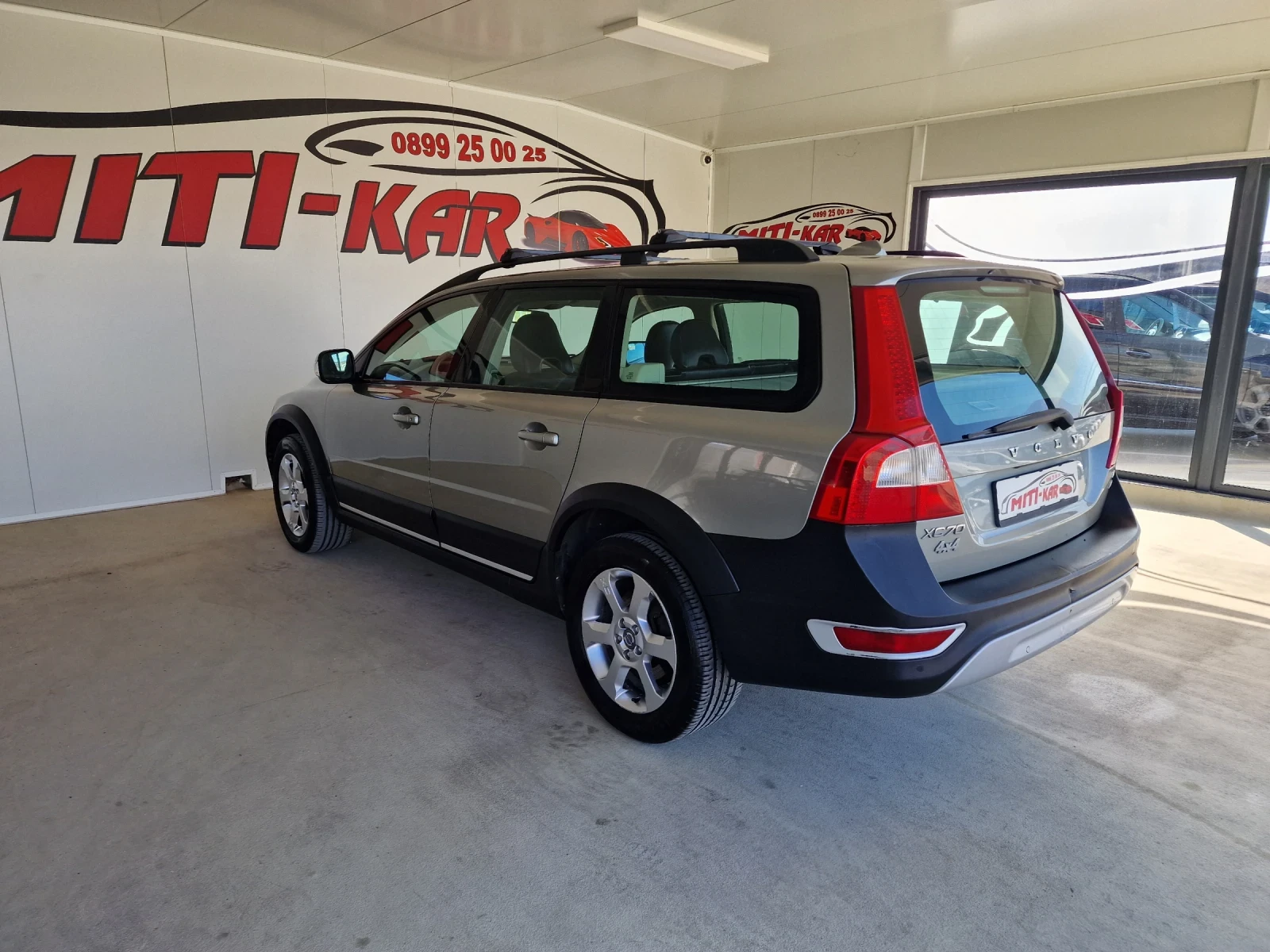 Volvo Xc70 D5 2.4 185kc 4x4, снимка 5 - Автомобили и джипове - 53816757