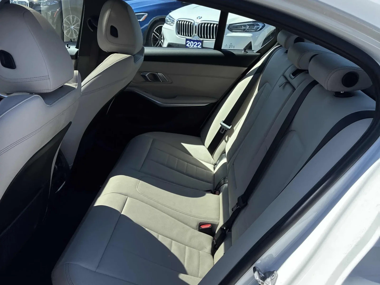 BMW 330 XDRIVE* M* SPORT* КАМЕРА* ПОДГРЕВ* КЕЙЛЕС* , снимка 14 - Автомобили и джипове - 54236530