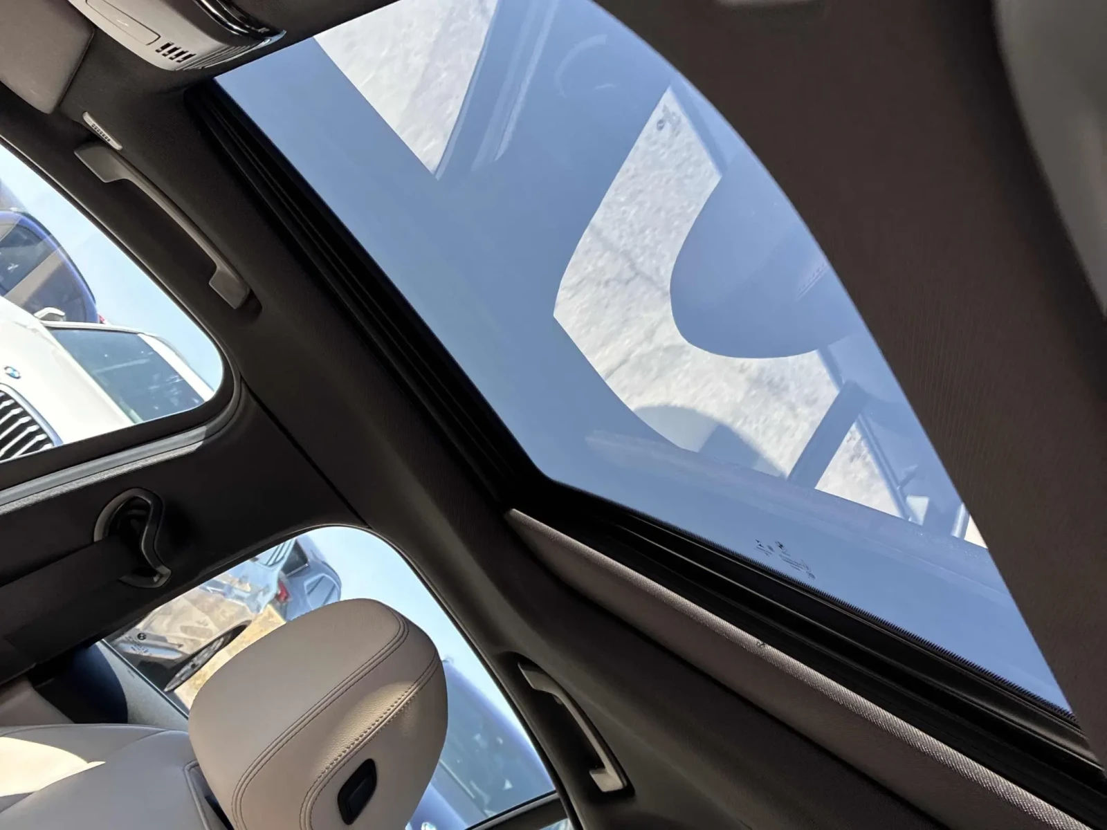 BMW 330 XDRIVE* M* SPORT* КАМЕРА* ПОДГРЕВ* КЕЙЛЕС* , снимка 15 - Автомобили и джипове - 54236530