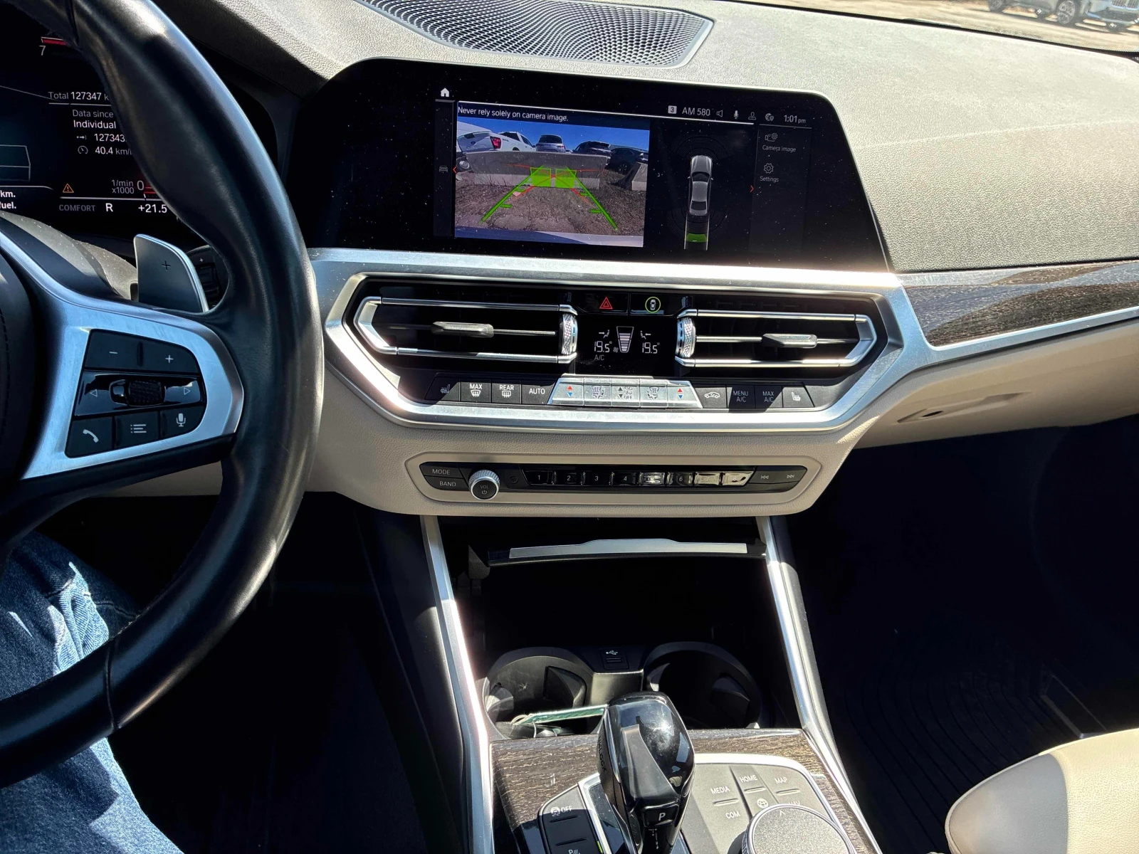 BMW 330 XDRIVE* M* SPORT* КАМЕРА* ПОДГРЕВ* КЕЙЛЕС* , снимка 10 - Автомобили и джипове - 54236530