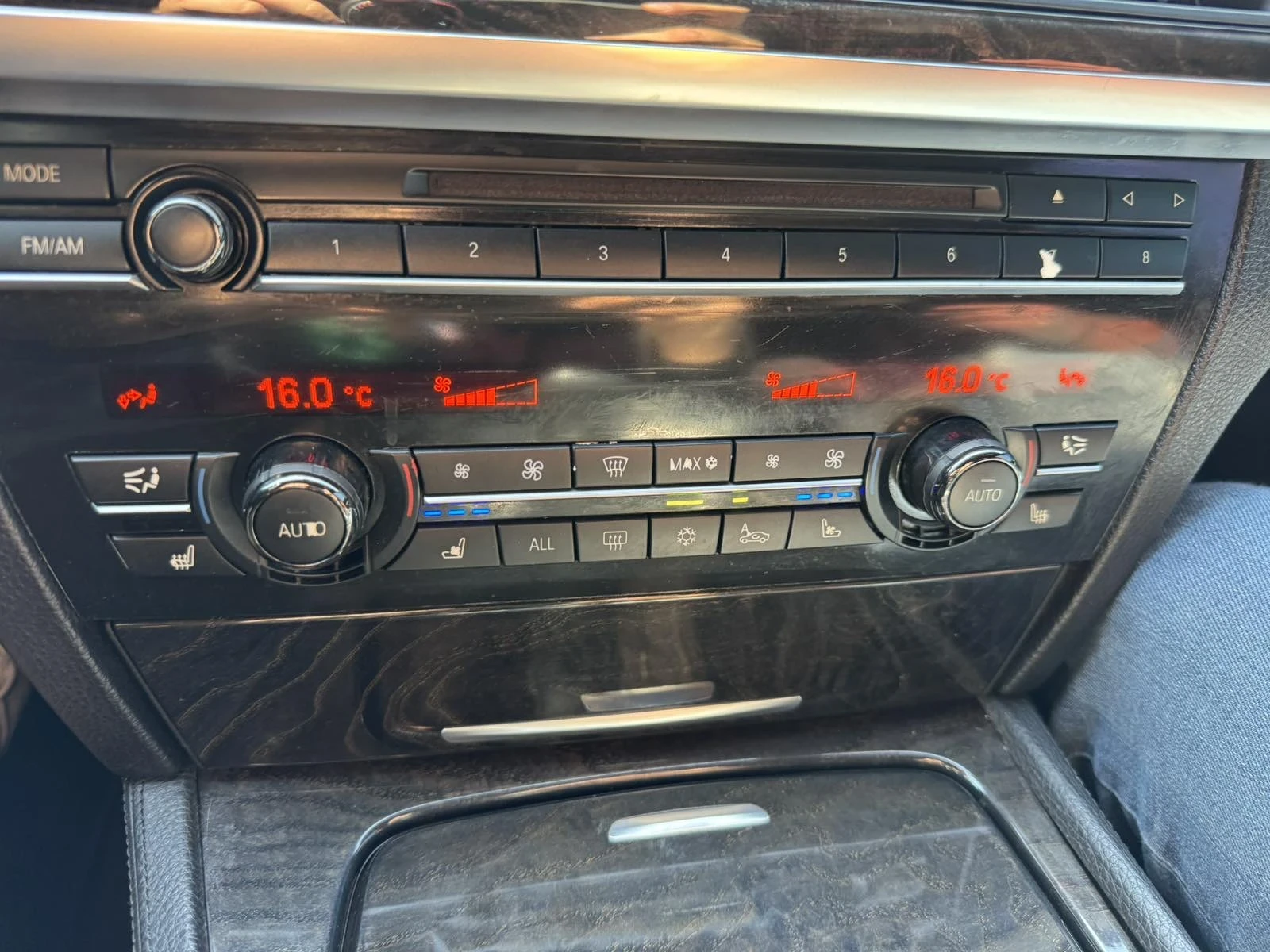 BMW 740 М Пакет N54, снимка 11 - Автомобили и джипове - 54369067