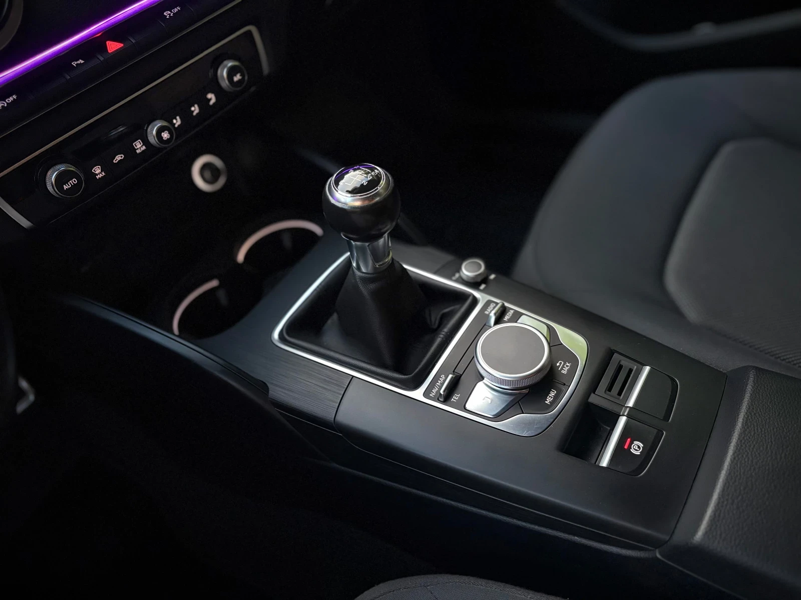 Audi A3 * S-LINE * MATRIX * VIRTUAL * СЕРВИЗНА ИСТОРИЯ * , снимка 15 - Автомобили и джипове - 55002640