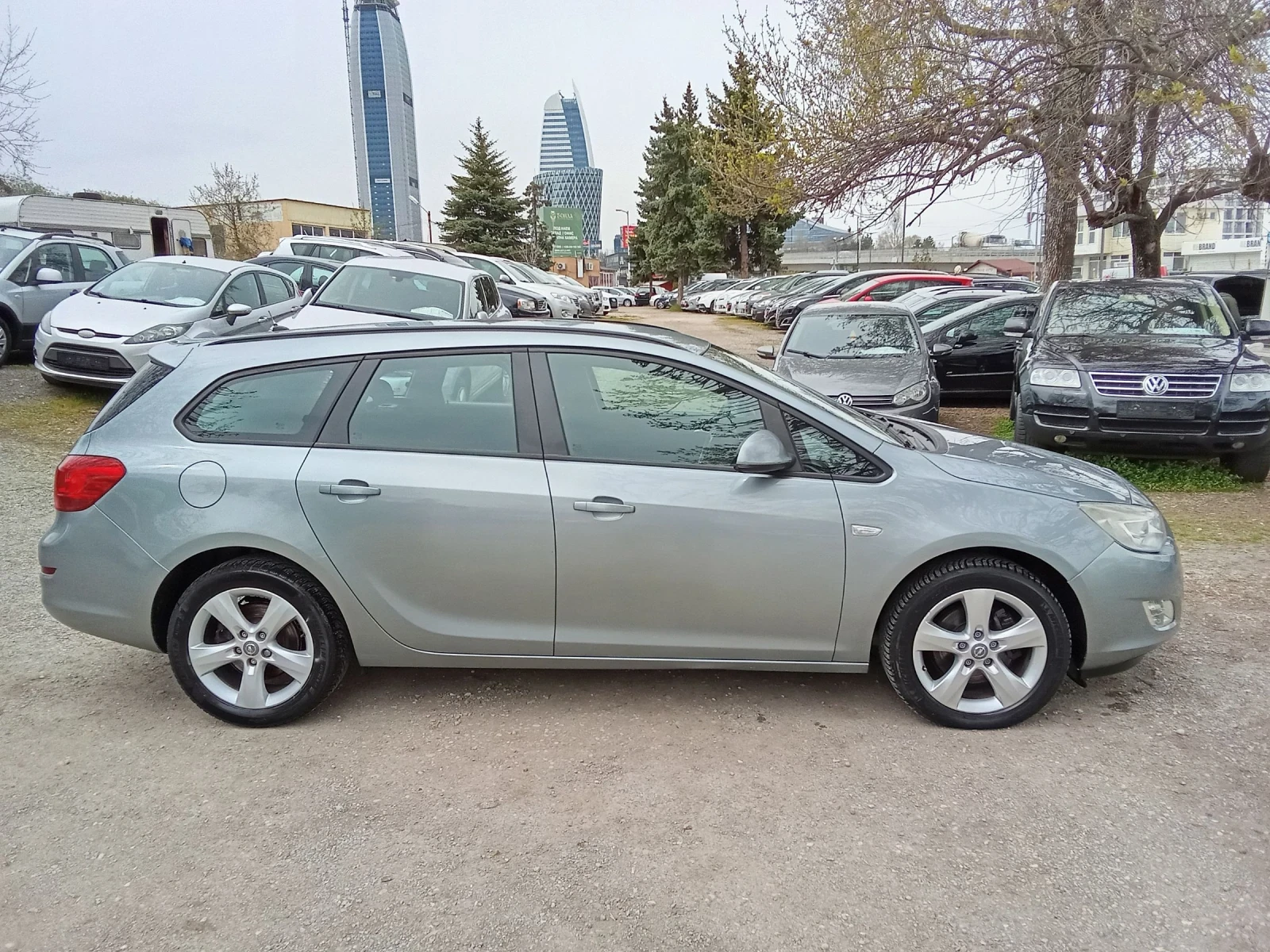 Opel Astra 17CDTI-110k.c., снимка 5 - Автомобили и джипове - 54549385